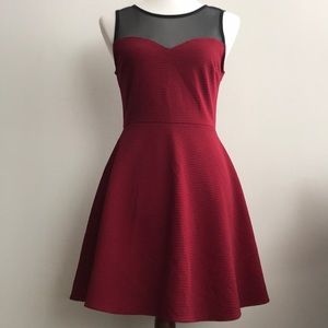 SWEETHEART NECK SHEER BURGUNDY RED DRESS SIZE M